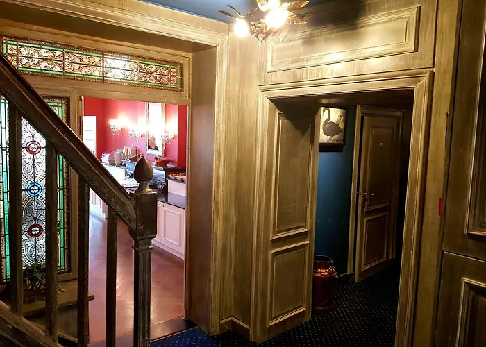 The Black Swan Hotel