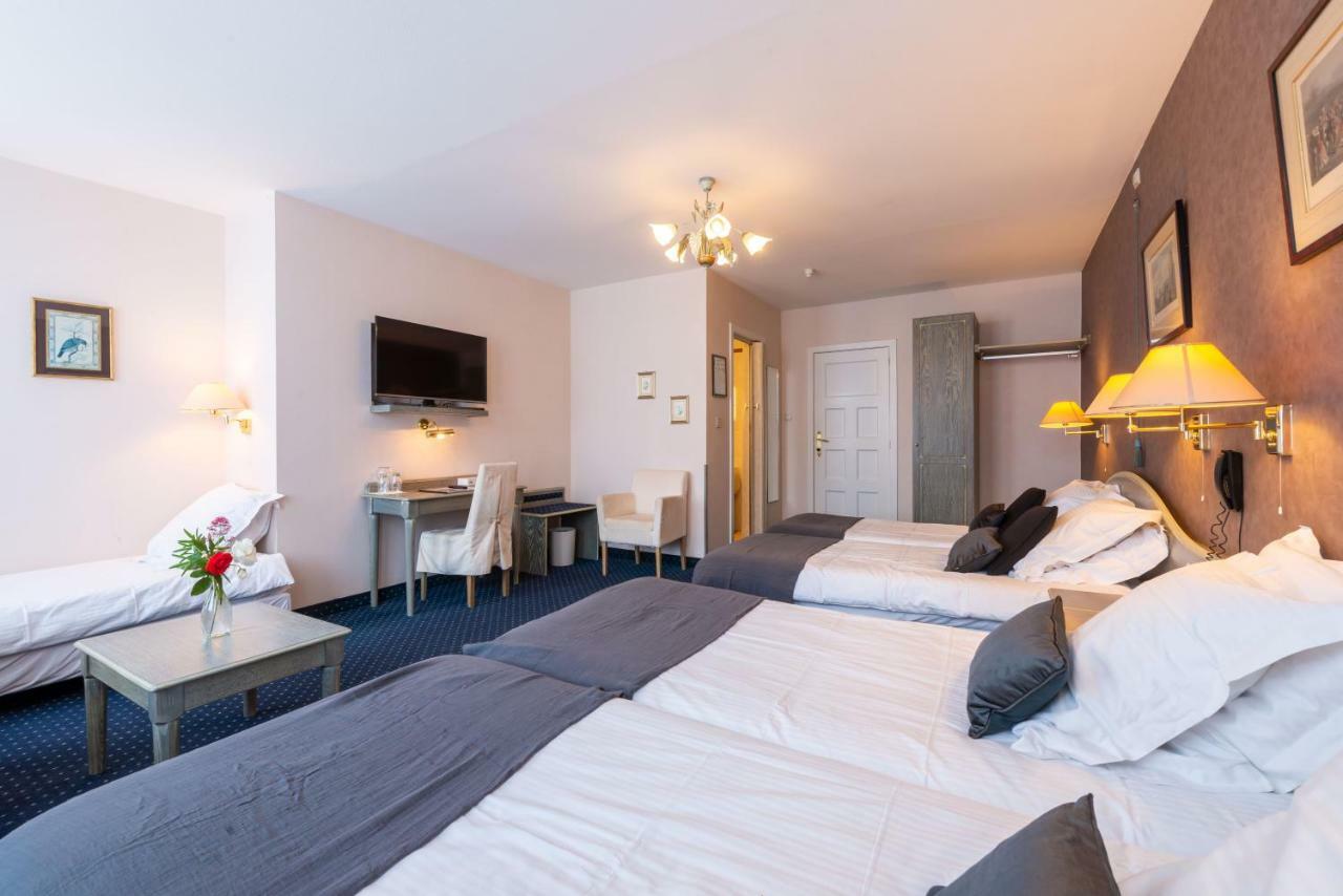 Hotel The Black Swan 3*